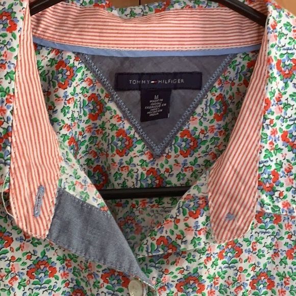 Tommy Hilfiger Medium button down long sleeve shirt. White with floral print - Picture 5 of 8